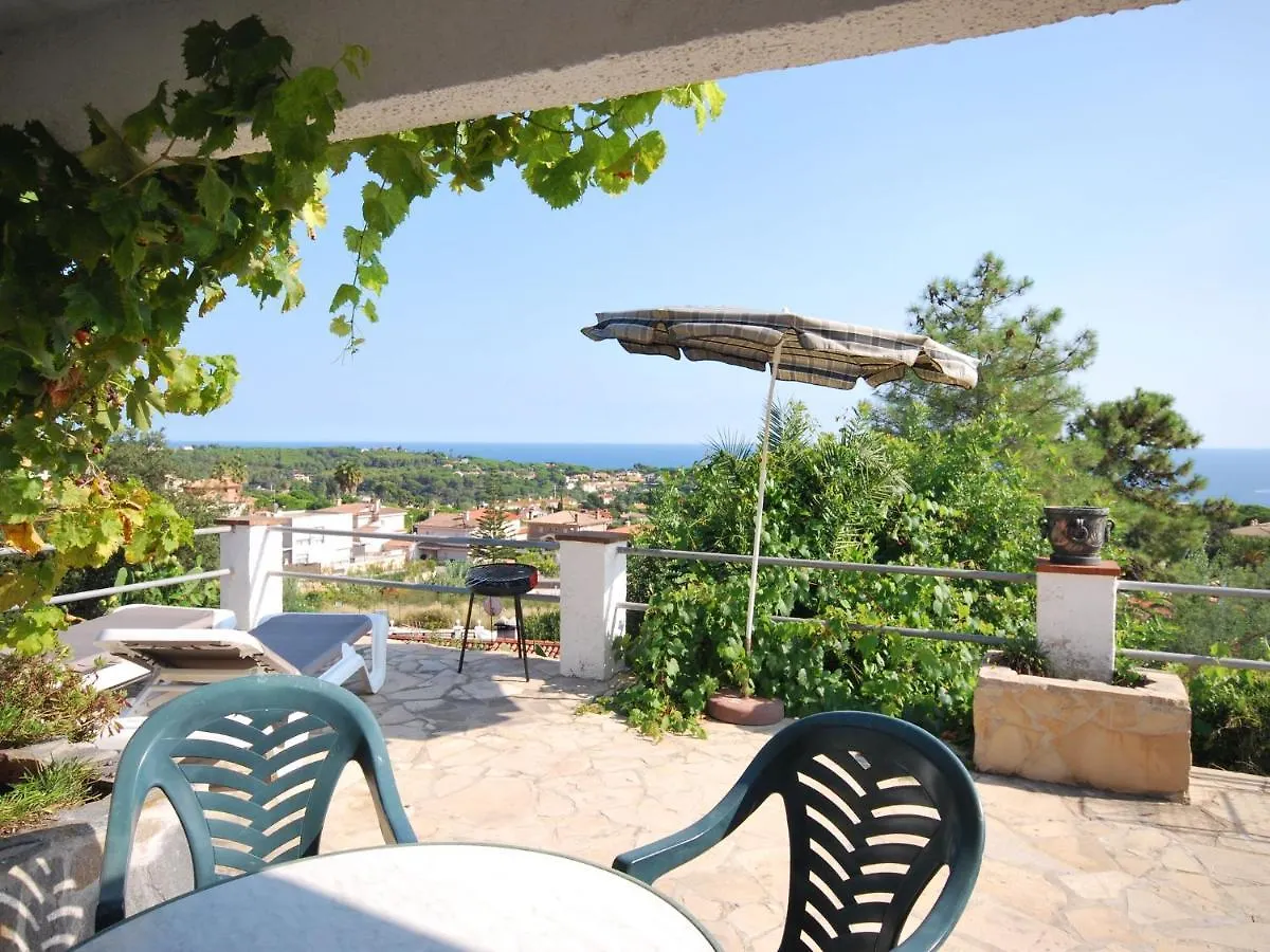A Picturesque Wine House Now Refurbished Into Home In Lloret De Mar Feriehus